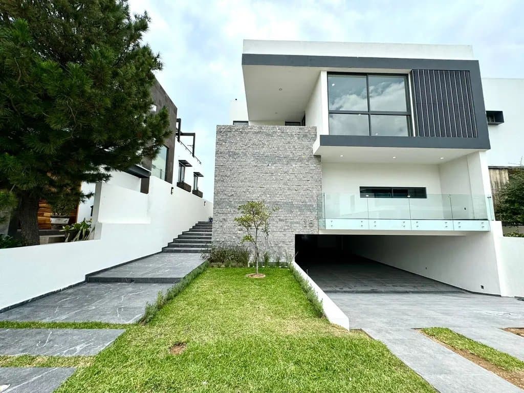 Residencia en Puerta las Lomas