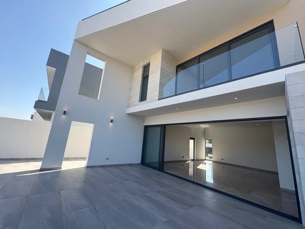 Residencia en Puerta Las Lomas